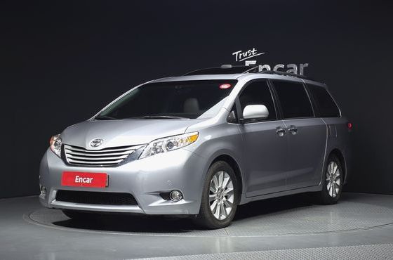 Toyota Sienna 3.5 — пробег 176 901 км — фото 1 из 5