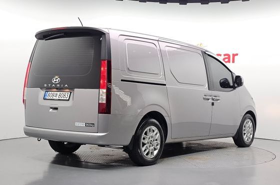 Hyundai Staria Cargo 3-Seater Modern — пробег 24 700 км — фото 2 из 5