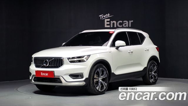 Volvo XC40 T4 Inscription — пробег 32 433 км — фото 1 из 5