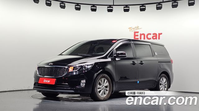 Kia Carnival 11-seater Deluxe — пробег 87 455 км — фото 1 из 5