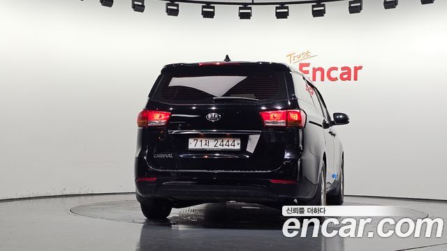 Kia Carnival 11-seater Deluxe — пробег 87 455 км — фото 4 из 5