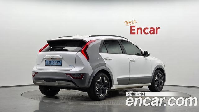 Kia Niro Earth — пробег 44 616 км — фото 2 из 5