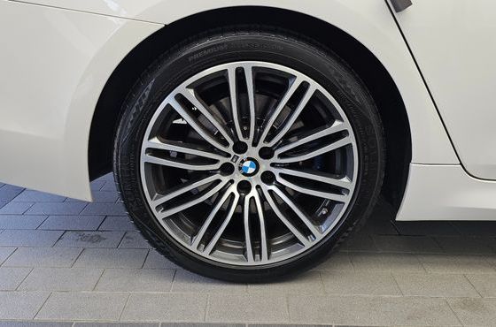 BMW 5-Series 530i xDrive M Sport Package Plus — пробег 84 434 км — фото 5 из 5