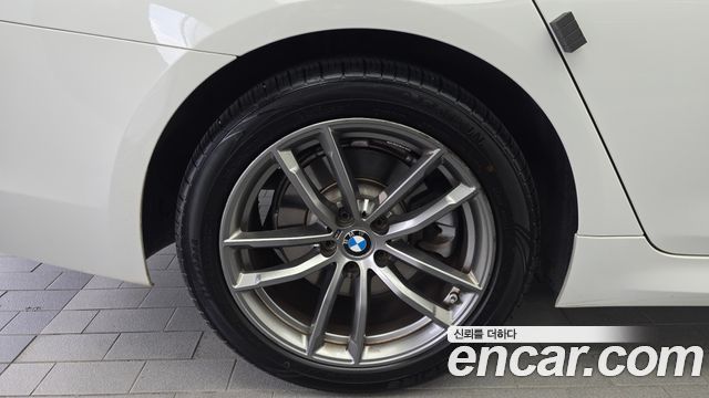 BMW 5-Series 520d xDrive M Sport Package Plus — пробег 114 877 км — фото 5 из 5