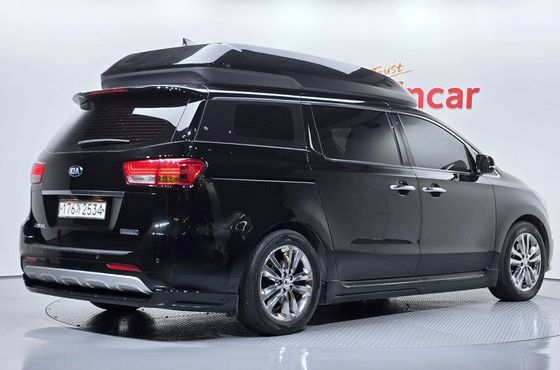 Kia Carnival Gasoline 9-seater Hi-Limousine Noblesse — пробег 93 279 км — фото 2 из 5