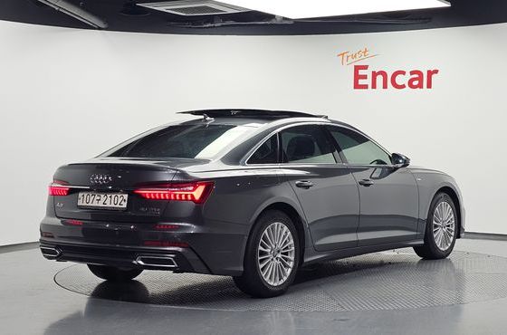 Audi A6 45 TFSI Quattro Premium — пробег 77 597 км — фото 2 из 5