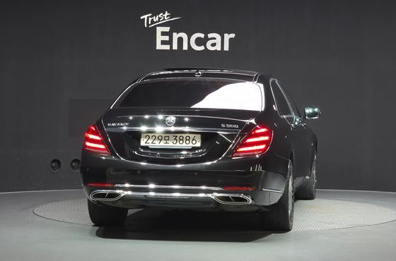 Mercedes-Benz S-Class Maybach S560 4MATIC — пробег 166 872 км — фото 4 из 5