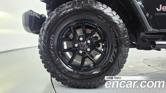Jeep Gladiator 3.6 Rubicon — пробег 12 776 км — фото 5 из 5