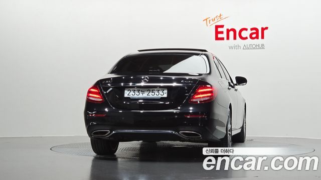 Mercedes-Benz E-Class E350 4MATIC AMG Line — пробег 24 864 км — фото 4 из 5