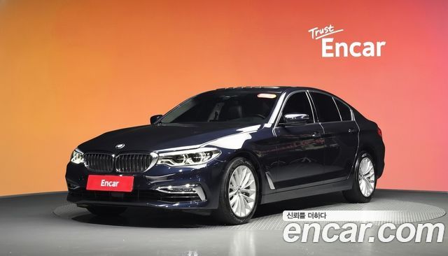 BMW 5-Series 520d Luxury Special Edition — пробег 92 910 км — фото 1 из 5