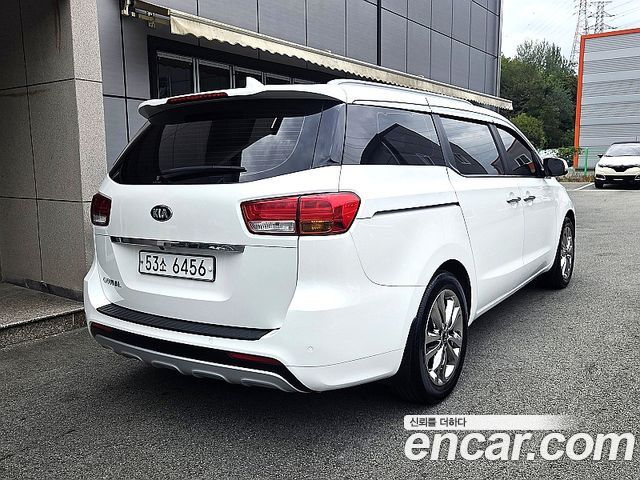Kia Carnival из Кореи Encar