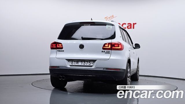 Volkswagen Tiguan 2.0 TDI Comfort 5N — пробег 184 661 км — фото 4 из 5