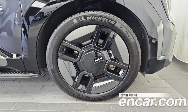 Kia EV9 Long Range 4WD GT Line — пробег 85 522 км — фото 5 из 5