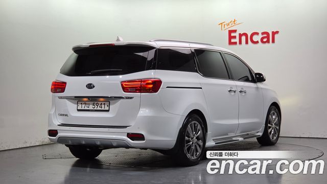 Kia Carnival Gasoline 9-Seater Noblesse Special — пробег 77 584 км — фото 2 из 5