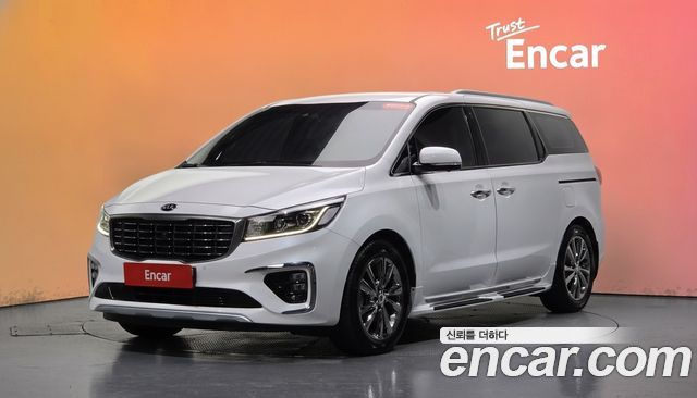 Kia Carnival Gasoline 9-Seater Noblesse Special — пробег 77 584 км — фото 1 из 5