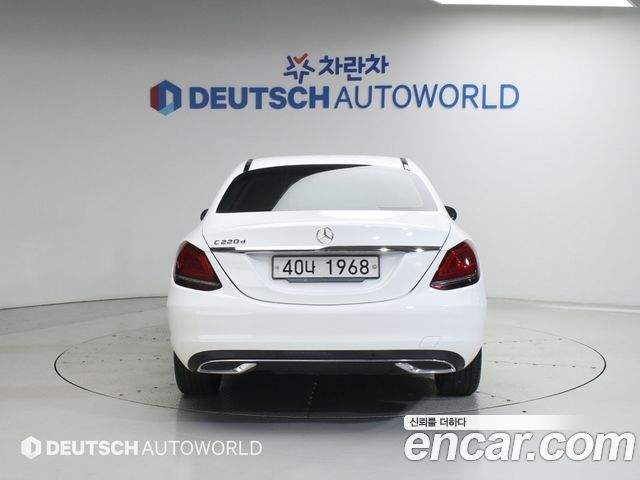 Mercedes-Benz C-Class C220 d Avantgarde — пробег 44 150 км — фото 4 из 5
