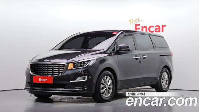 Kia Carnival 11-Seater Deluxe — пробег 112 890 км — фото 1 из 5