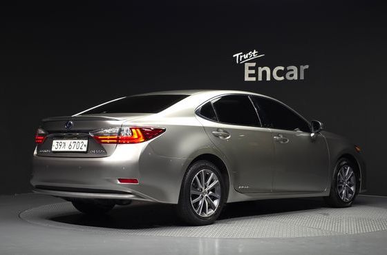 Lexus ES Supreme+ XV60 — пробег 57 367 км — фото 2 из 5