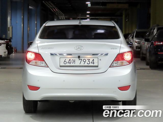 Hyundai Accent 1.4 VVT Premier — пробег 79 935 км — фото 4 из 5