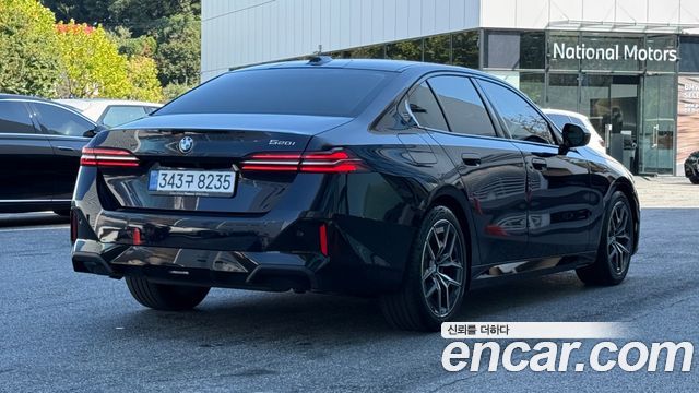 BMW 5-Series 520i M Sport — пробег 17 471 км — фото 2 из 5