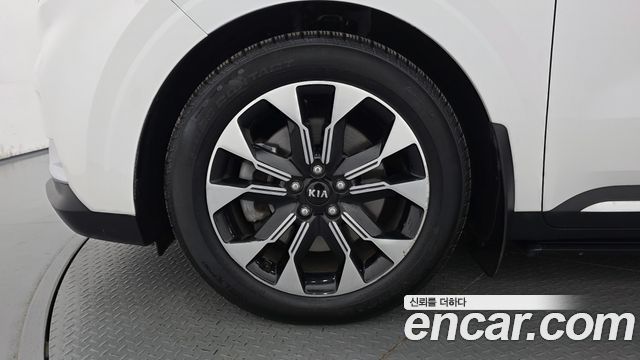 Kia Carnival Gasoline 7-Seater Signature — пробег 66 356 км — фото 5 из 5