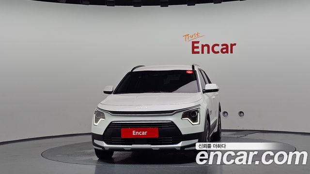 Kia Niro Prestige — пробег 13 206 км — фото 3 из 5