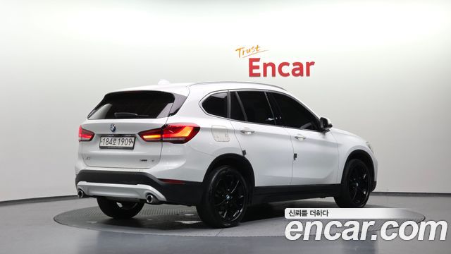 BMW X1 xDrive 18d Advantage — пробег 86 764 км — фото 2 из 5