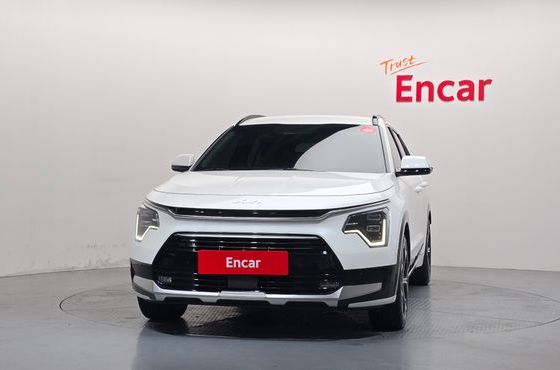 Kia Niro Signature — пробег 61 869 км — фото 3 из 5
