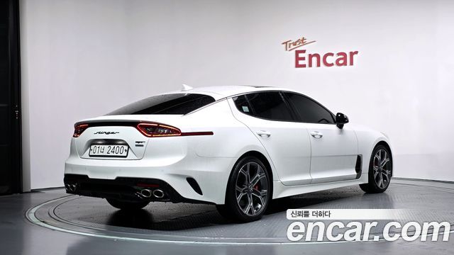 Kia Stinger 2.0 Turbo AWD Platinum — пробег 90 601 км — фото 2 из 5