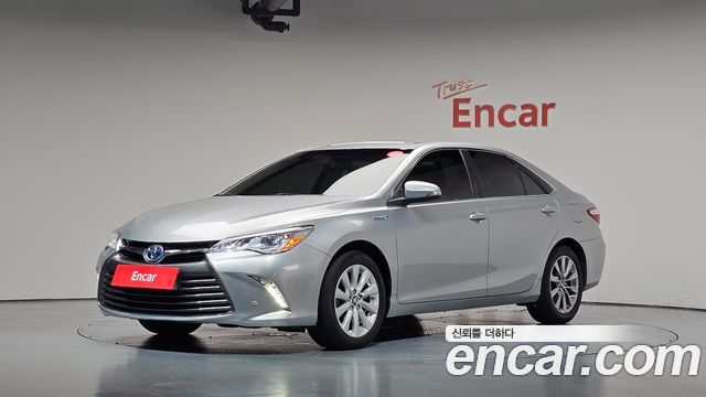 Toyota Camry Hybrid XLE — пробег 185 101 км — фото 1 из 5