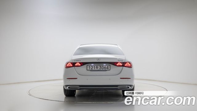 Mercedes-Benz E-Class E220d 4MATIC Exclusive — пробег 18 360 км — фото 4 из 5