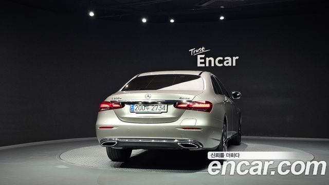 Mercedes-Benz E-Class E300e 4MATIC Exclusive — пробег 82 203 км — фото 4 из 5