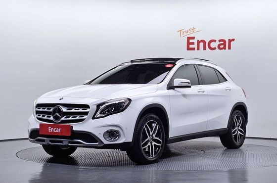 Mercedes-Benz GLA-Class GLA220 Premium — пробег 63 617 км — фото 1 из 5
