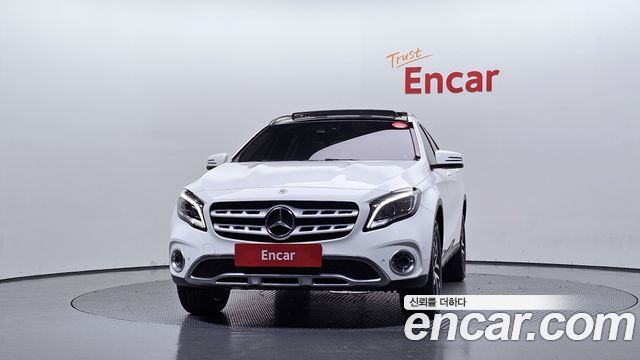 Mercedes-Benz GLA-Class GLA220 Premium — пробег 63 617 км — фото 3 из 5