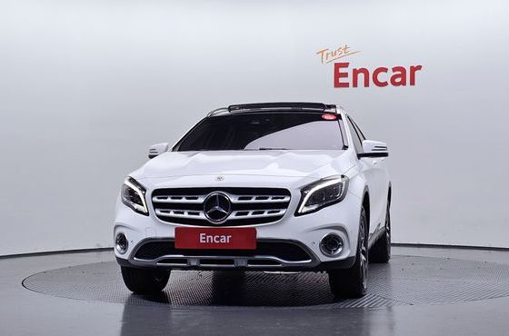 Mercedes-Benz GLA-Class GLA220 Premium — пробег 63 617 км — фото 3 из 5