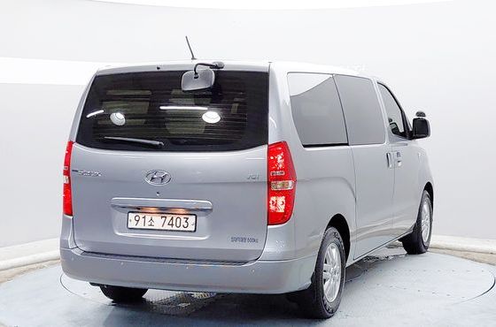 Hyundai Starex Van 3-Seater Smart — пробег 62 983 км — фото 4 из 5