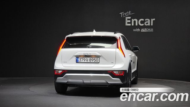 Kia Niro Prestige — пробег 22 838 км — фото 4 из 5