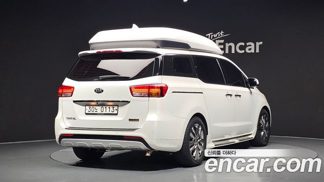 Kia Carnival 7-seater Hi-limousine President — пробег 100 533 км — фото 2 из 5
