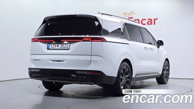 Kia Carnival Gasoline 7-Seater Signature — пробег 20 113 км — фото 2 из 5
