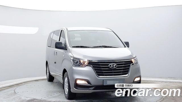 Hyundai Starex Van 3-Seater Smart — пробег 27 961 км — фото 3 из 5