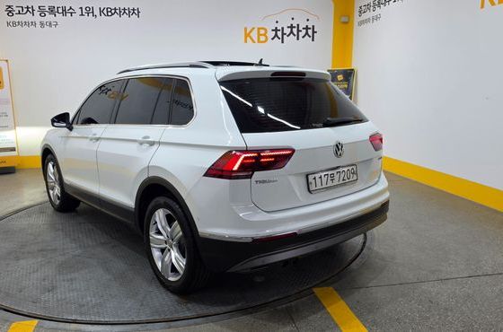 Volkswagen Tiguan 2.0 TDI 4Motion Prestige — пробег 75 263 км — фото 2 из 5