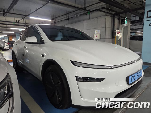 Tesla Model Y Long Range AWD — пробег 5 781 км — фото 3 из 5
