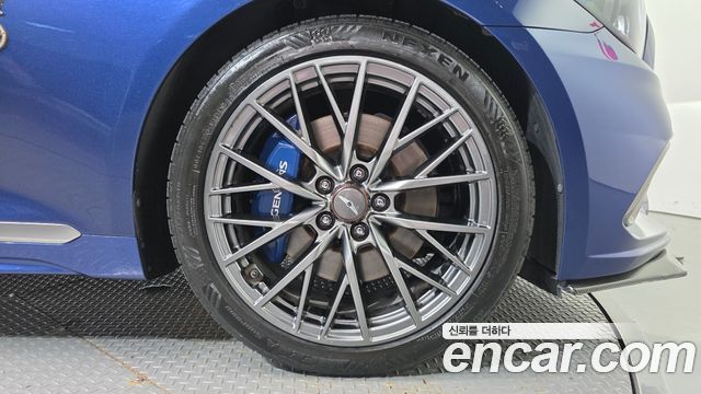 Hyundai Genesis из Кореи Encar