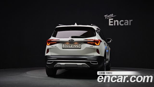 Kia Seltos из Кореи Encar