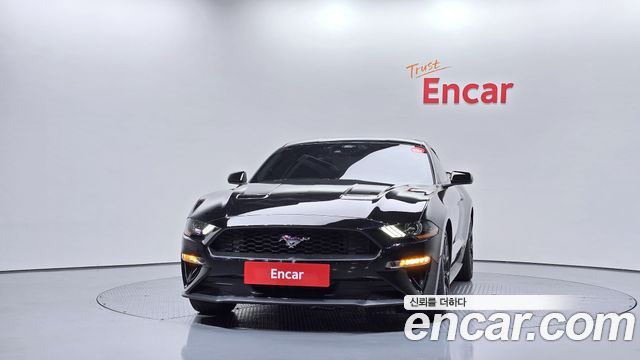 Ford Mustang Coupe — пробег 49 982 км — фото 3 из 5