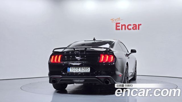 Ford Mustang Coupe — пробег 49 982 км — фото 4 из 5