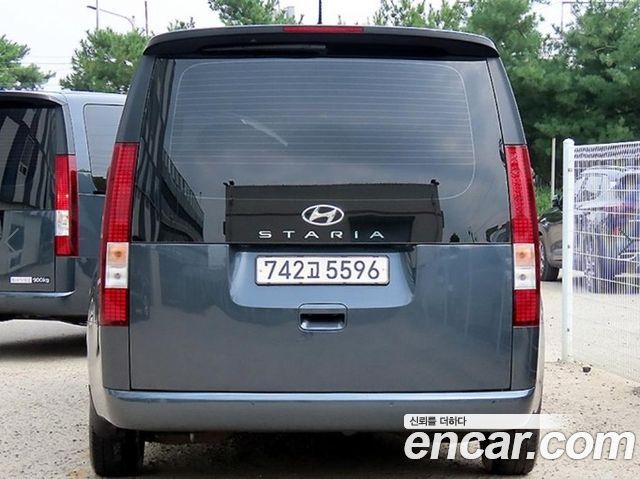 Hyundai Staria Tourer 11-Seater Smart — пробег 63 701 км — фото 4 из 5
