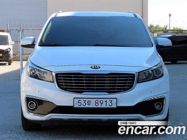 Kia Carnival 9-seater Luxury — пробег 175 817 км — фото 2 из 5