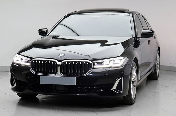 BMW 5-Series 520i Luxury — пробег 38 942 км — фото 2 из 5