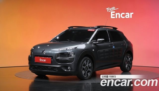 Citroen-DS C4 CACTUS 1.6 BlueHDi Shine — пробег 86 965 км — фото 1 из 5